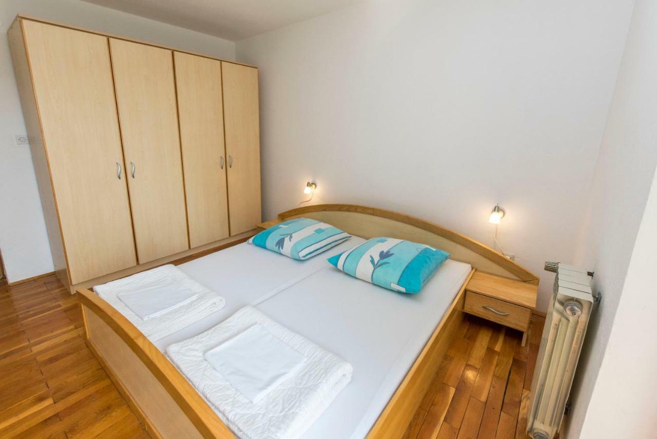 Apartments Jelka Primošten Exteriör bild
