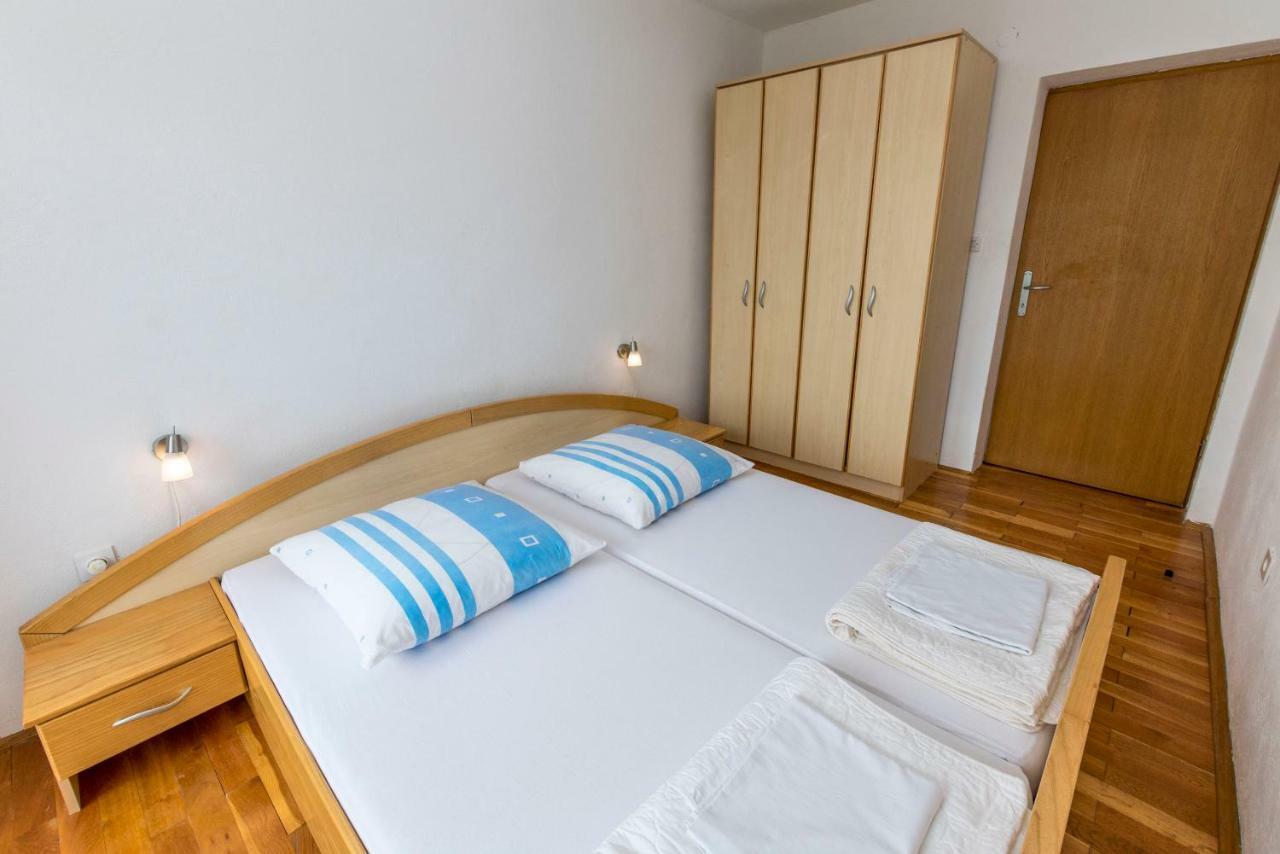 Apartments Jelka Primošten Exteriör bild