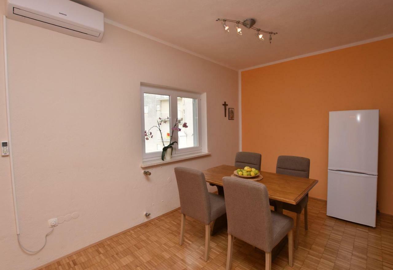 Apartments Jelka Primošten Exteriör bild